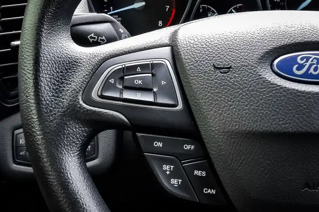2019 Ford Escape SE FWD • HEATED SEATS • CP/AA • REMOTE START in Cars & Trucks in Ottawa - Image 18