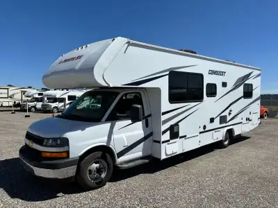 Compact Class-C with tons of great features! FEATURES LIST Vehicle 0 Seatbelts 6 Sleeps Cook Live Sl...