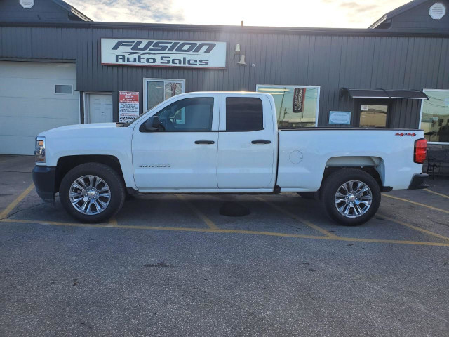  2019 Chevrolet Silverado 1500 4WD-20" RIMS-NO HST TO A MAX OF $ in Cars & Trucks in Leamington - Image 2