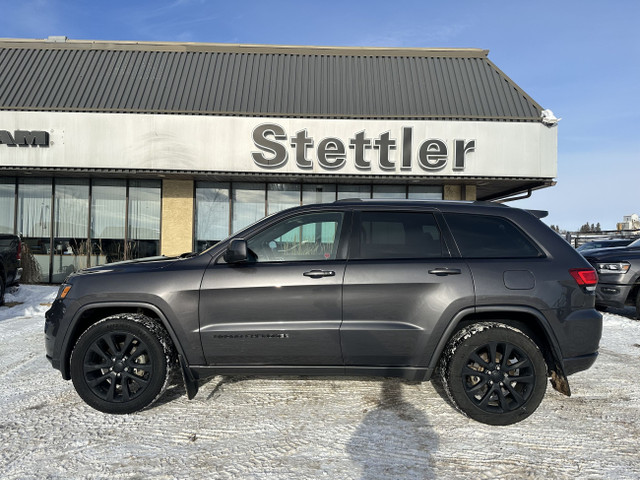  2018 Jeep Grand Cherokee ALTITUDE! NAV! SUNROOF! in Cars & Trucks in Red Deer - Image 3