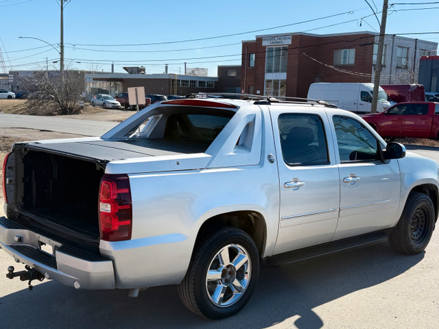 2013 Chevrolet Avalanche 4WD Crew Cab LTZ in Cars & Trucks in Mississauga / Peel Region - Image 2
