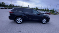 All Wheel Drive. Cloth Interior. Touchscreen. Bluetooth. Rear View Backup Camera. Push Button Start.... (image 9)