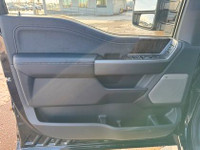 AMVIC Licensed Engine: 8 Cylinder Engine 6.7L Safety Equipment ABS And Driveline Traction Control Si... (image 8)
