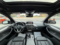 JUST ARRIVED! DONT MISS OUT ON THIS ONE!! NO ACCIDENTS, LOCAL ONTARIO VEHICLE, CLEAN TITLE, CARFAX V... (image 9)