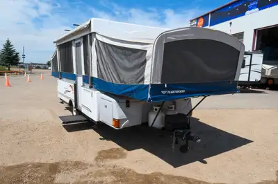 Short, extremely light, and in excellent condition as if it’s barely been used—this 2006 Utah 4081 t...