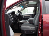 4x4, 6.4L HEMI V8, Power Sunroof, 4.10 Rear Axle Ratio, Remote Start, Heated Seats/Steering Wheel, 9... (image 1)