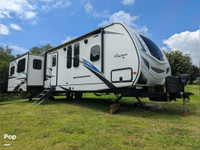 2021 COACHMEN FREEDOME EXPRESS 323 BHDS LIBERTY EDITION: $279 BW