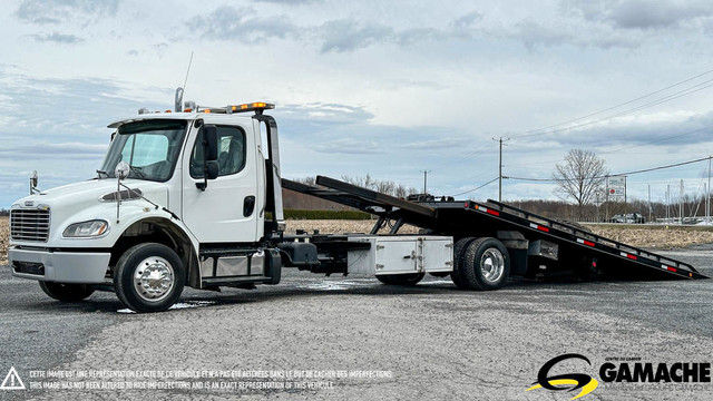 2015 FREIGHTLINER M2 106 REMORQUEUSE CAMION PLATE FORME in Heavy Trucks in Longueuil / South Shore