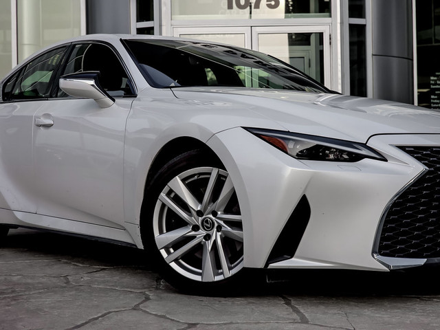 2022 Lexus IS IS 300 AWD in Cars & Trucks in City of Toronto - Image 3