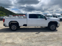 Sierra 3500HD 4WD Crew Cab 172" SLE, 18" Aluminum Wheels, 6.6L V8 Turbo Diesel Engine, 10-Speed Auto... (image 6)
