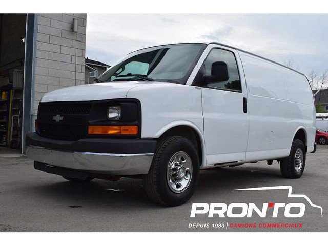 2017 Chevrolet Express 2500 ** 4.8L V8 ** RÉSERVÉ ** in Cars & Trucks in Laval / North Shore - Image 3