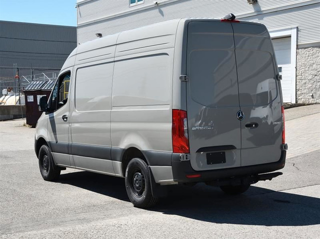 2025 Mercedes-Benz Sprinter 2500 144 Wheelbase High Roof RWD in Cars & Trucks in Laval / North Shore - Image 4