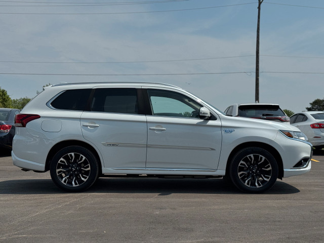 2018 Mitsubishi OUTLANDER PHEV in Cars & Trucks in Kitchener / Waterloo - Image 4