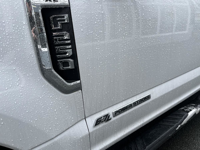 2019 Ford Super Duty F-250 SRW XL 4WD Crew Cab 8' Box for sale in Cars & Trucks in Bedford - Image 4