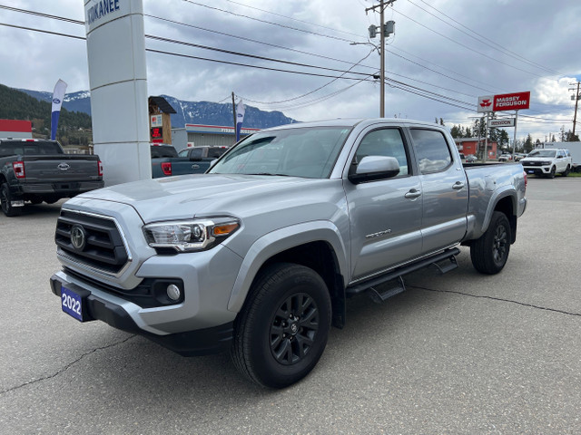 2022 Toyota Tacoma 4X4 DOUBLE CAB TACOMA! HEATED SEATS, BACK... in Cars & Trucks in Nelson - Image 4