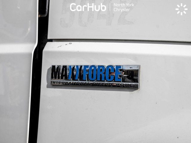 2009 International DuraStar Double Cab MaxxForce 9 Engine in Cars & Trucks in City of Toronto - Image 4