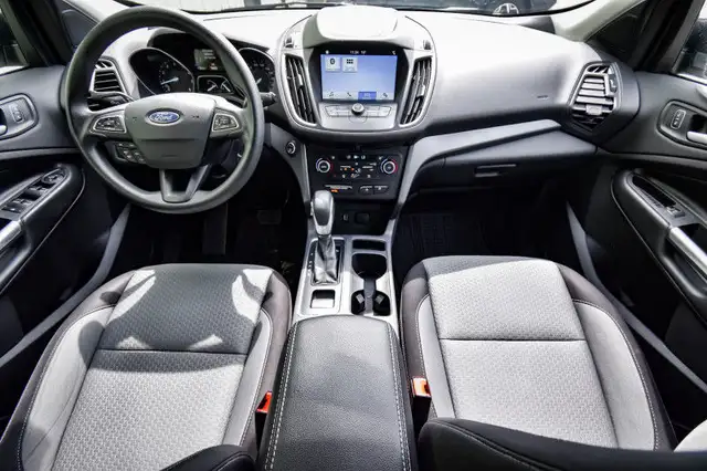 2019 Ford Escape SE FWD • HEATED SEATS • CP/AA • REMOTE START in Cars & Trucks in Ottawa - Image 16