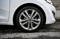 Low Mileage, Leather Seats, Navigation, Sunroof, Rear View Camera, Bluetooth! 6 LOCATIONS KINGSTON -... (image 6)