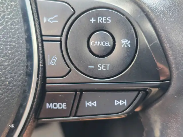 2019 Toyota RAV4 XLE Sunroof , Leather Heated Seats,Heated Steri in Cars & Trucks in City of Toronto - Image 24