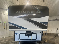 Arcadia 21 SRK is Under 27' + a Boat Hitch  Great Floor Plan