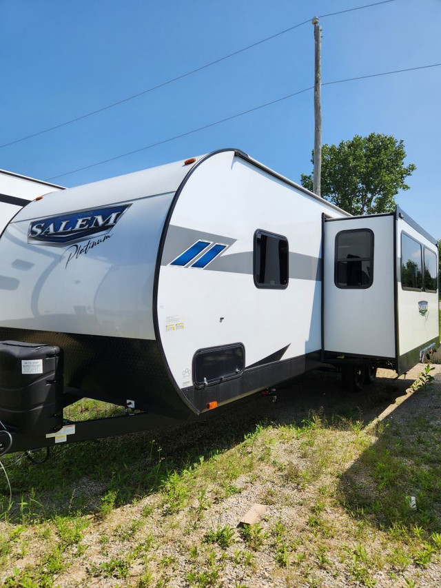 2023 FOREST RIVER Salem 26RBSX in Travel Trailers & Campers in London