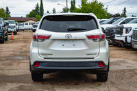 // ACCIDENT FREE!! // // SINGLE OWNER! // // EXCELLENT CONDITION! // Discover the 2014 Toyota Highla... (image 3)
