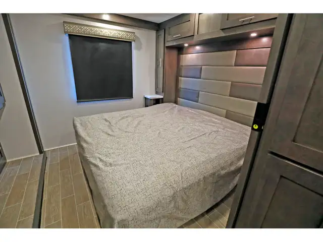 2024 Forest River Georgetown 3 Series 33B3 bunk bed 2024 Classe  in RVs & Motorhomes in Laval / North Shore - Image 18