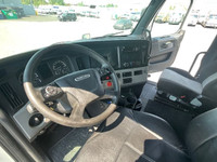 2019 FREIGHTLINER T12664ST;Heavy Duty Trucks - Conventional Truck w/ Sleeper Penske Location 2323 ST... (image 9)