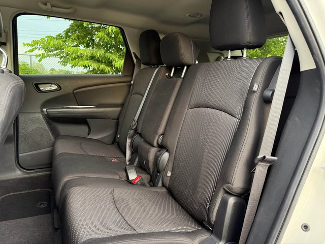 2015 Dodge Journey 2015 DODGE JOURNEY  , 7 PASSAGERS  , 130.000  in Cars & Trucks in City of Montréal - Image 4