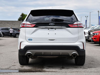 Zoom into Fun with This 2019 Ford Edge! Buckle up for a wild ride in this 2019 Ford Edge with 132,44... (image 5)
