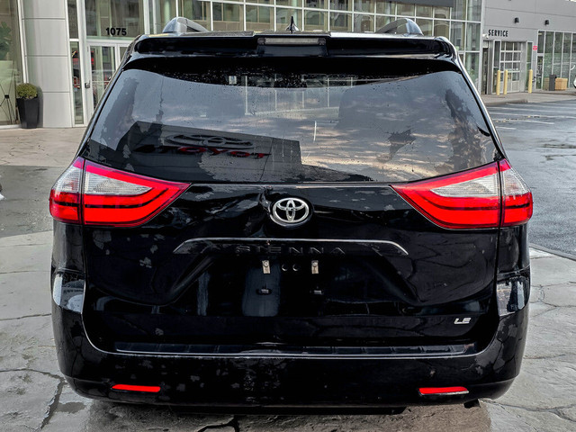  2019 Toyota Sienna LE 8-Passenger FWD in Cars & Trucks in City of Toronto - Image 3