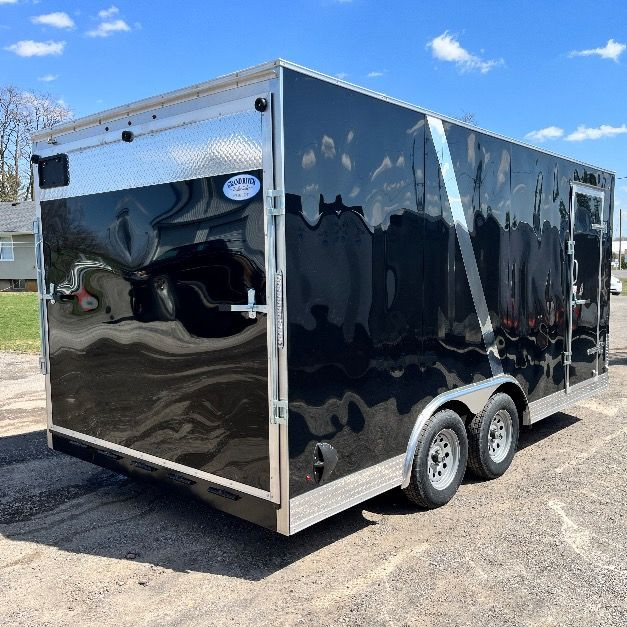 8.5x16 Tandem Axle 7.6Ft INT Height Enclosed Trailer in Cargo & Utility Trailers in Hamilton - Image 3