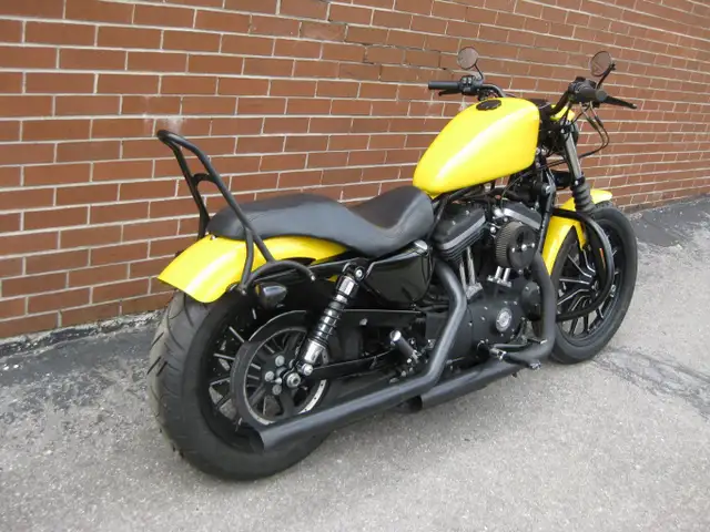2015 Harley-Davidson XL883N Iron in Street, Cruisers & Choppers in City of Toronto - Image 4