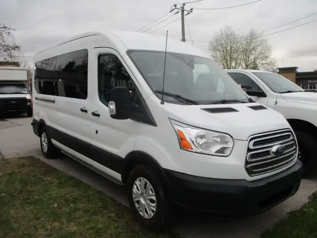 2012 Ford Super Duty F-350 à roues arrière simples KINGCAB F 350 in Cars & Trucks in Laval / North Shore - Image 35