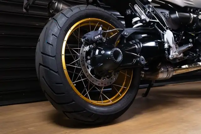 2021 BMW R NINET URBAN 1200CC-BLACK! in Street, Cruisers & Choppers in Edmonton - Image 8
