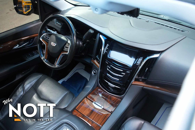 2016 CADILLAC ESCALADE ESV PREMIUM in Cars & Trucks in Winnipeg - Image 4