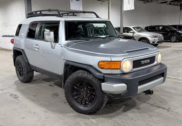 2007 TOYOTA FJ Cruiser AWD/CRUISE/AC/MAGS/AUX/309129KM! in Cars & Trucks in City of Montréal