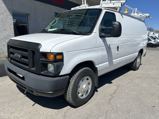 2011 Ford Fourgon Econoline Commercial in Cars & Trucks in Laval / North Shore