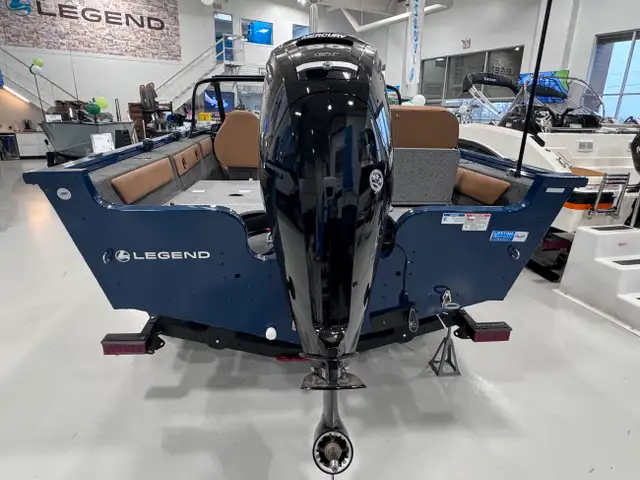2025 Legend 17 XT  in Powerboats & Motorboats in Barrie - Image 10