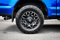 This 2018 Ford F-150 is for sale today. This Crew Cab 4X4 pickup has 84,154 kms. It's blue in colour... (image 5)