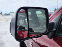 Tow Hitch, Cargo Box Lights, Rear Camera, Streaming Audio, Push Button Start, Cruise Control, Proxim... (image 7)