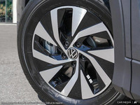 All Wheel Drive,Turbocharged,Auxiliary Audio Input,Automatic Headlights,Power Door Locks,Intermitten... (image 8)
