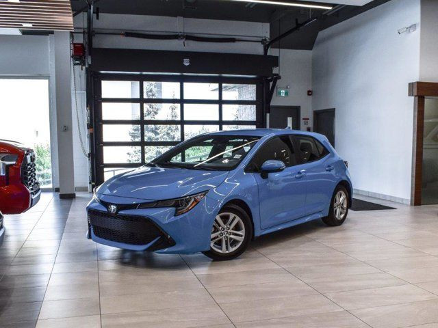 2022 Toyota Corolla Hatchback SE in Cars & Trucks in Calgary - Image 3