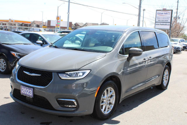 2023 Chrysler Pacifica Touring L in Cars & Trucks in Mississauga / Peel Region - Image 3