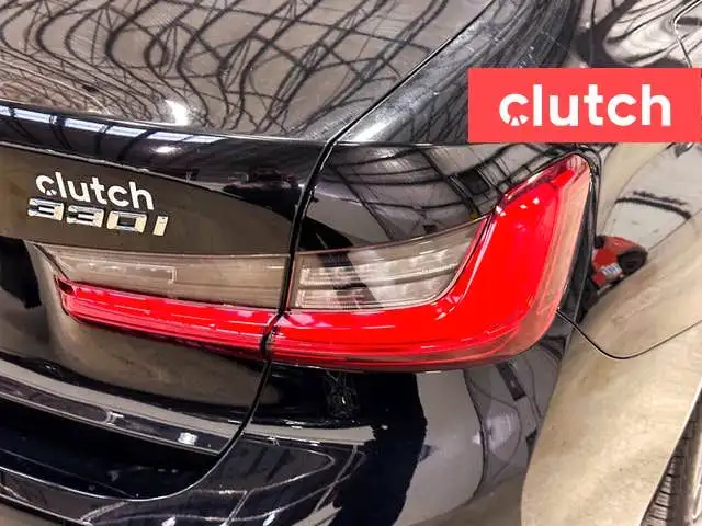 2020 BMW 3 Series 330i xDrive AWD w/ Apple CarPlay, Heated Front in Cars & Trucks in Bedford - Image 12