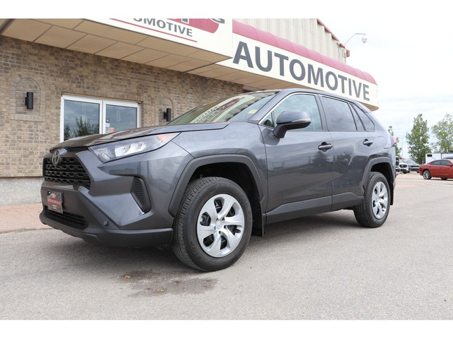 2022 Toyota RAV4 LE AWD, LOW KMS LOCAL MANITOBA TRADE, VERY CLEA in Cars & Trucks in Winnipeg - Image 3