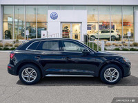 This Audi Q5 boasts a Intercooled Turbo Gas/Electric I-4 2.0 L/121 engine powering this Automatic tr... (image 5)