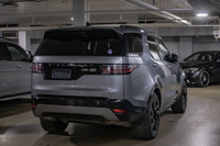 This Land Rover Discovery has a dependable Intercooled Turbo Premium Unleaded I-4 2.0 L/122 engine p... (image 8)