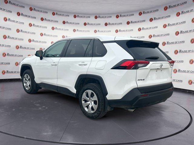 2022 Toyota RAV4 LE in Cars & Trucks in Calgary - Image 4
