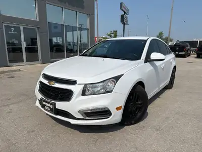 The 2015 Chevrolet Cruze 1LT offers a balanced driving experience that prioritizes comfort and effic...